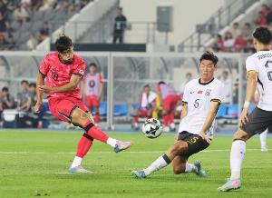 韩国前锋：没能进球确实遗憾 比赛没有特别困难之处