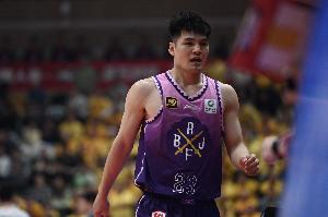 开云官网-赵探长：陈国豪与北控合同到期 目前至少有5家俱乐部对他有意