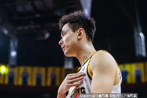 开云APP-苏群：辽宁无法破解广厦对持球人的夹击 赵继伟打不开球队盘不活