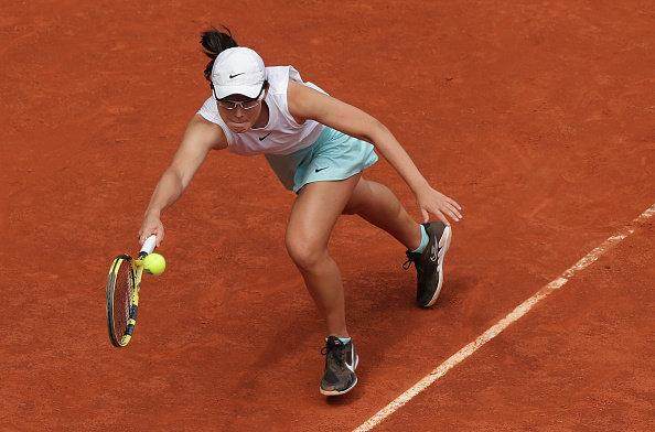 开云官网-郑赛赛挽救赛点仍出局 金花红土赛季继续低迷？